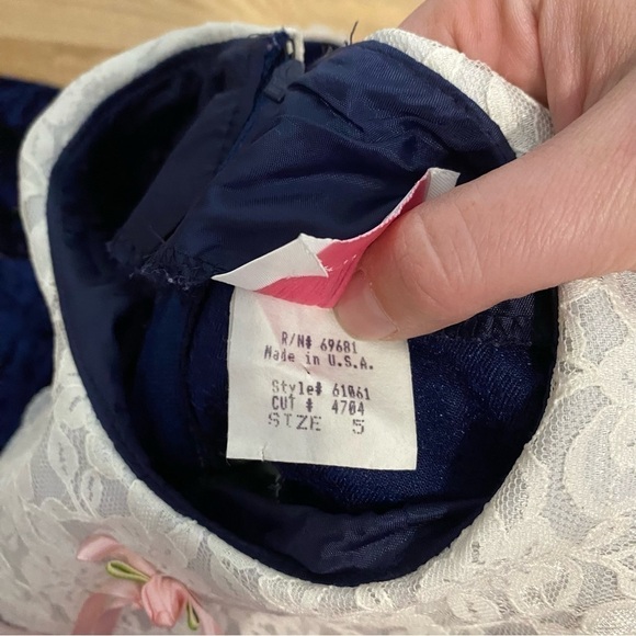 Vintage Velvet Collared Smocked Dress Sz 5 Made in USA Blue Cottage Core Long - Picture 7 of 8